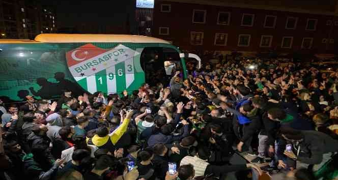 Alinur Aktaş: "FSM Hastane Alanı’na dev ekran kuruyoruz"