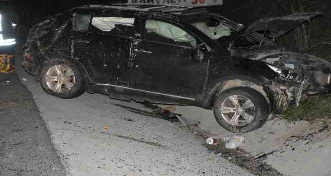 Kastamonu’da iki otomobil çarpıştı, sürücü olay yerinden kaçtı