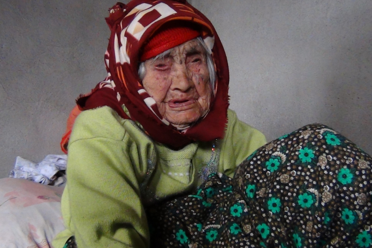 Asırlık Iraz Nine ve şehit annesi Anneler Günü&#039;nde unutulmadı