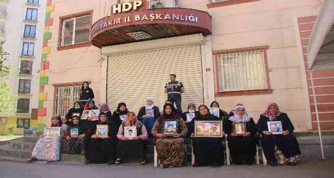 Evlat nöbetindeki aileler HDP’nin kapatılmasını istiyor