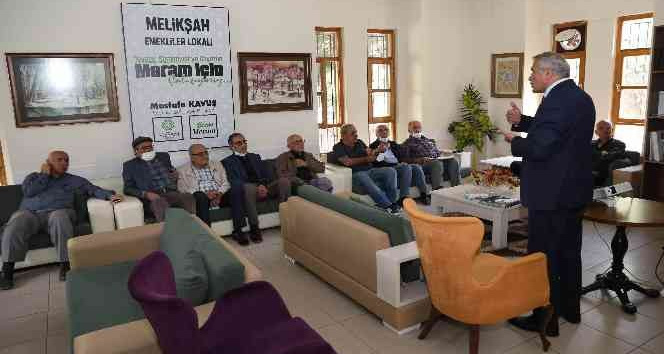 Meram’daki emekli lokallerinde öğrenmenin yaşı yok