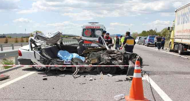 Kütahya’da trafik kazası: 1 ölü, 1 yaralı