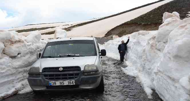 Bitlis’te kar esareti devam ediyor