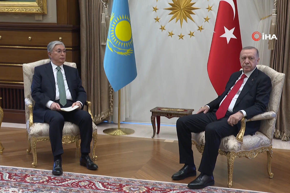 Cumhurbaşkanı Erdoğan, Kazakistan Cumhurbaşkanı Tokayev’i resmi törenle karşıladı