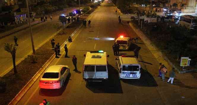 Motosikletin çarptığı yaya öldü, sürücü ağır yaralandı