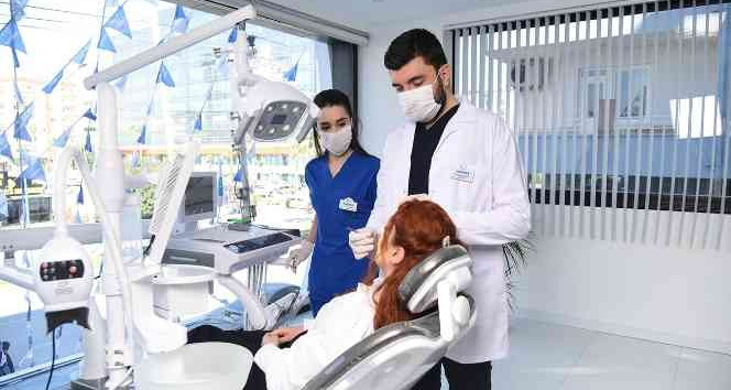 Diş tedavisinde dikişsiz implant dönemi