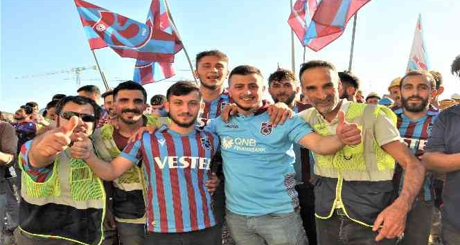 Akkuyu NGS çalışanları, Trabzonspor’un şampiyonluğunu kutladı