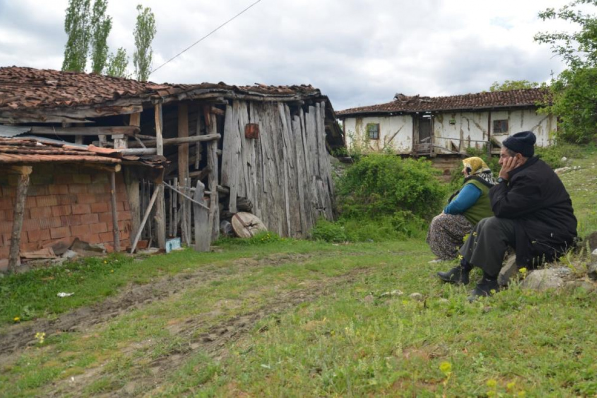 30 yıldır heyelan korkusuyla yaşıyorlar