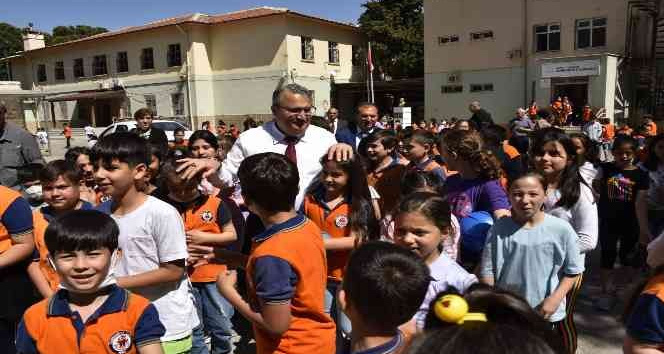 Başkan Çerçi ilkokul öğrencileriyle buluştu