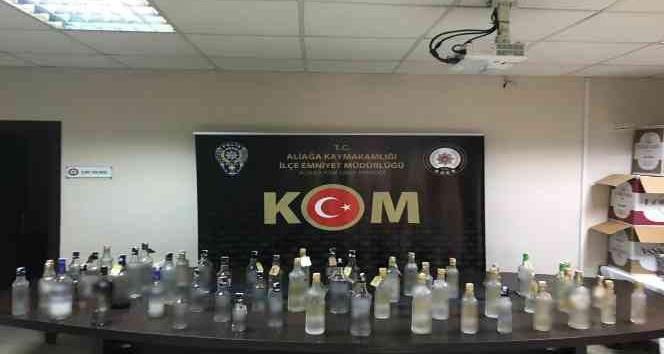 İzmir’de sahte içki servisi yapan eğlence mekanına polisten baskın