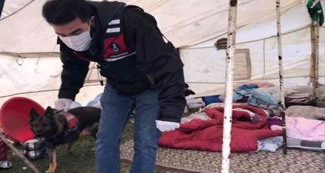 Konar-göçerlerin çadırlarına uyuşturucu baskını: 11 gözaltı
