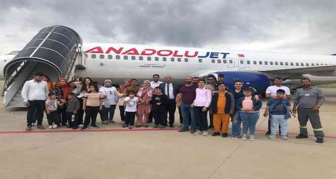 Cizre’de engelli çocuklar havalimanını gezdi