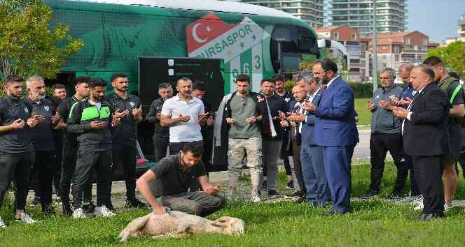 Bursaspor, Bandırma yolcuğu öncesi kurban kesti