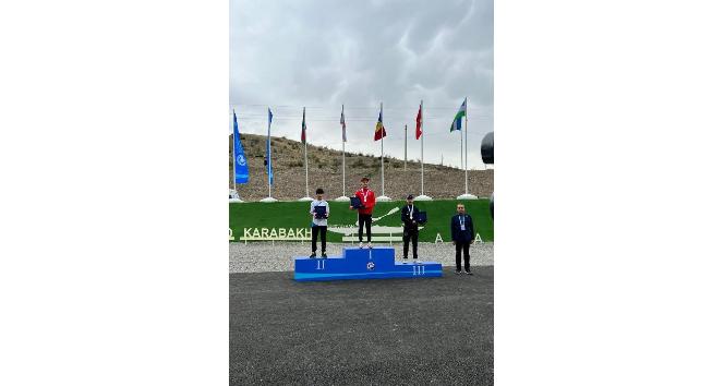 Azerbaycan’daki yarışlara Sakaryalı kano sporcuları damga vurdu