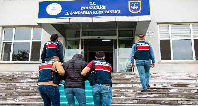 Van’da kaçakçılık operasyonundan iki kişi tutuklandı