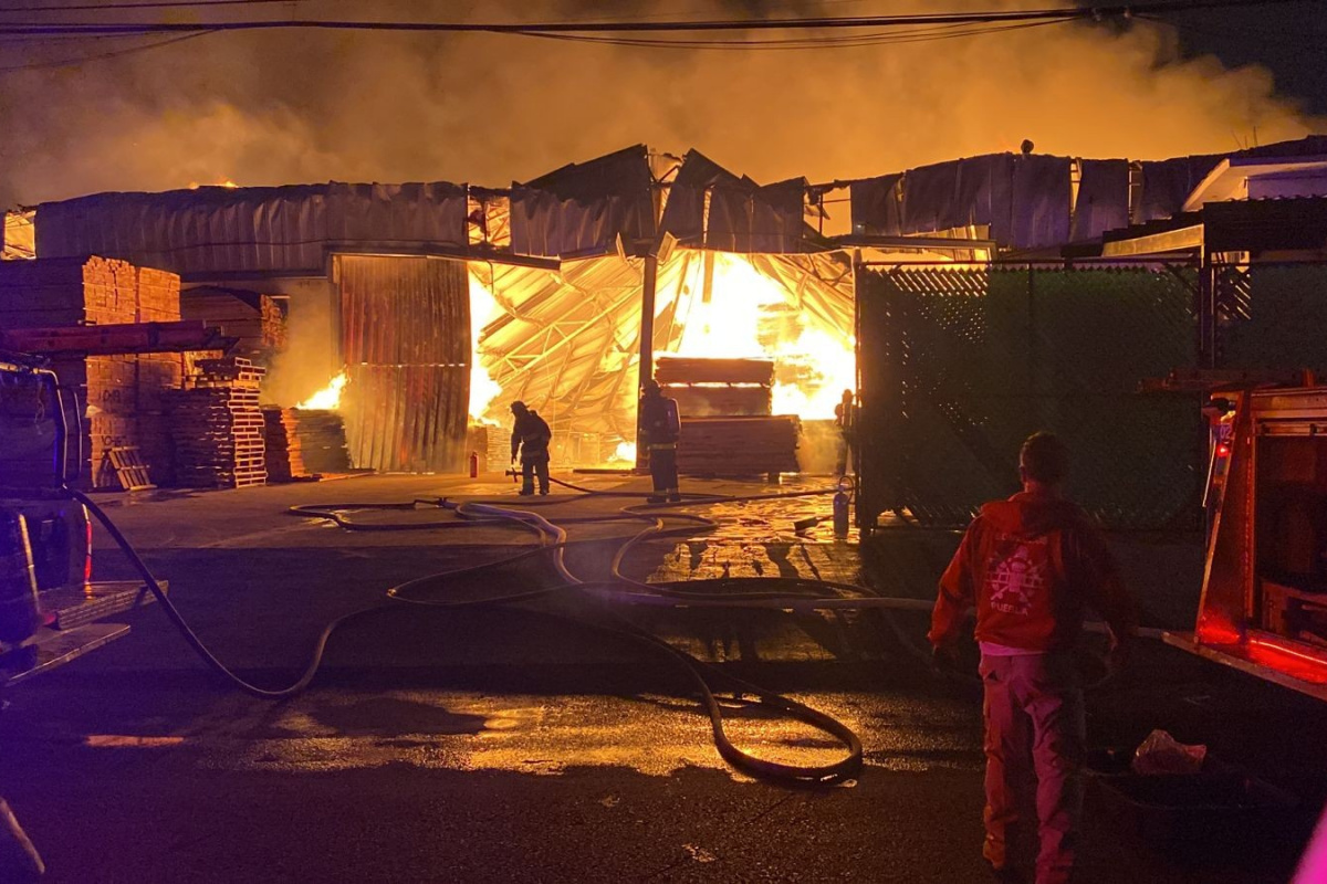 Meksika'da, fabrikadaki yangın paniğe neden oldu
