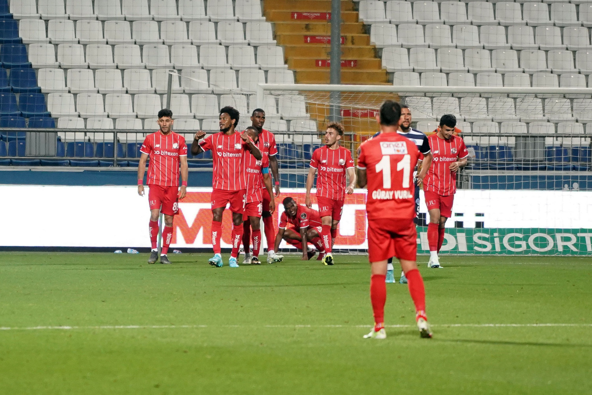 Antalyaspor 4 golle kazandı, seri 15 maça çıktı