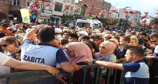 Edirne’de bedava ciğer izdihamı