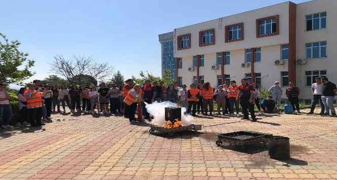 Koçarlı MYO’da Deprem ve Yangın Tatbikatı gerçekleşti