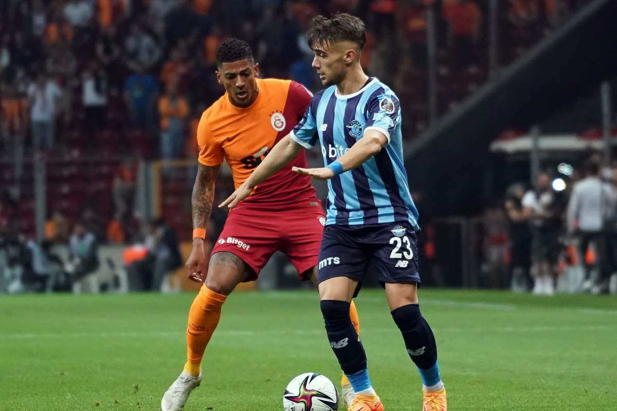 Yunus Akgün, Galatasaray'a karşı oynadığı maçlarda 3 gol attı