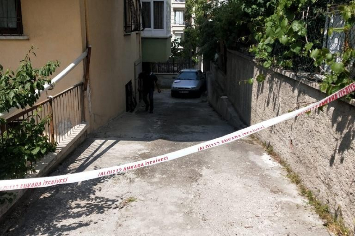 Muhsin Yazıcıoğlu'nun bir dönem yakın korumalığını yapan Yıldız, kendi aracının altında kalarak hayatını kaybetti