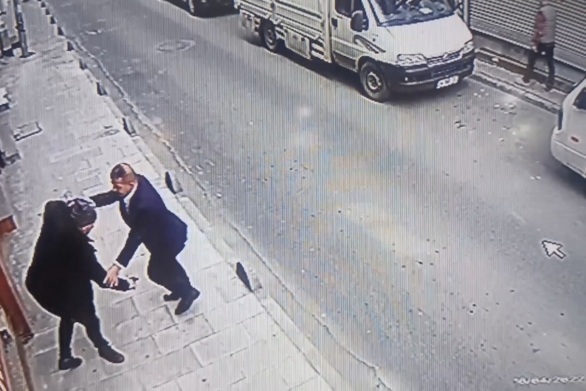 İstanbul'da dehşet anları kamerada: Yolda karşılaştığı kuzenini vurdu