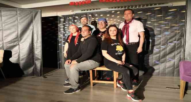 Tiyatro ile uyuşturucu bağımlılığına dikkat çekildi