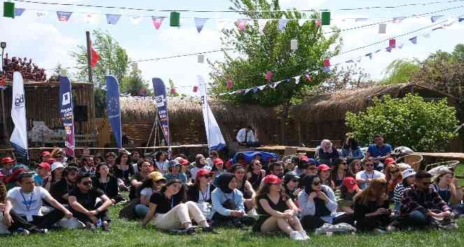Gençler Avrupa Günü’nü etkinliklerle kutladı