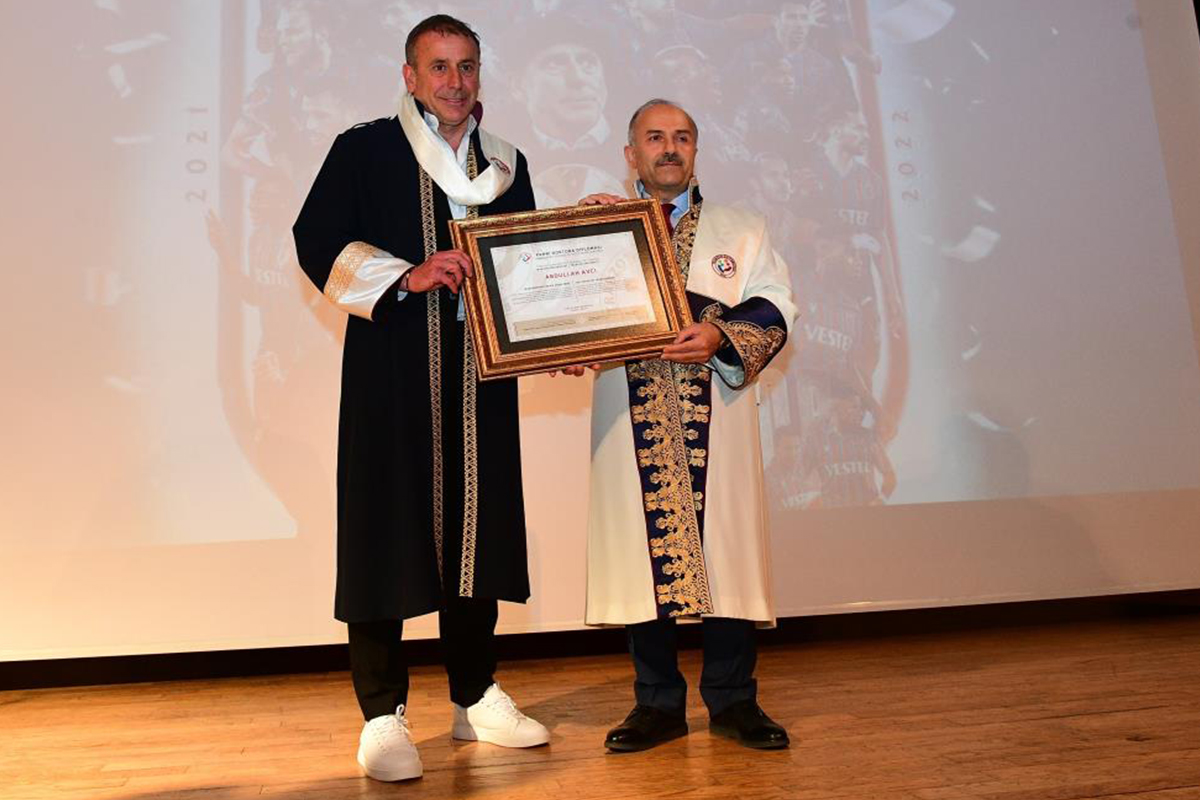 Abdullah Avcı'ya fahri doktora unvanı verildi