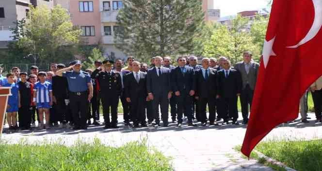 Hizan’da 19 Mayıs Atatürk’ü Anma, Gençlik ve Spor Bayramı coşkusu