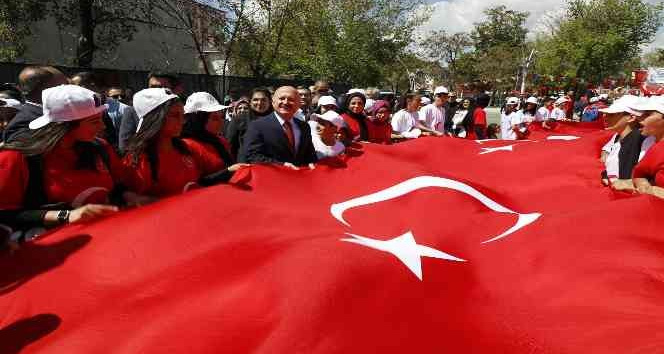Ağrı’da, 19 Mayıs Atatürk’ü Anma, Gençlik ve Spor Bayramı coşkuyla kutlandı