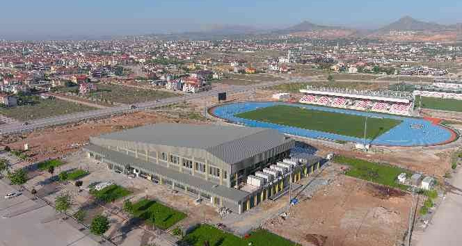 Konya’da olimpik yüzme havuzu ve atletizm pisti İslami Dayanışma Oyunları’na hazır