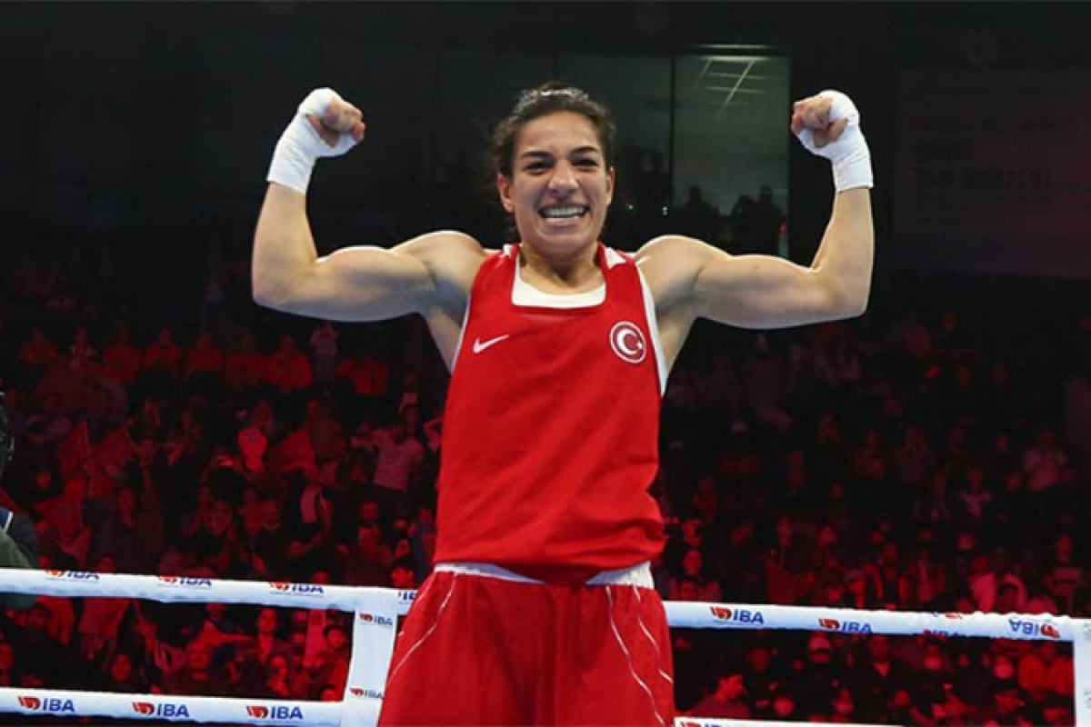 Milli boksör Ayşe Çağırır, Dünya Kadınlar Boks şampiyonu