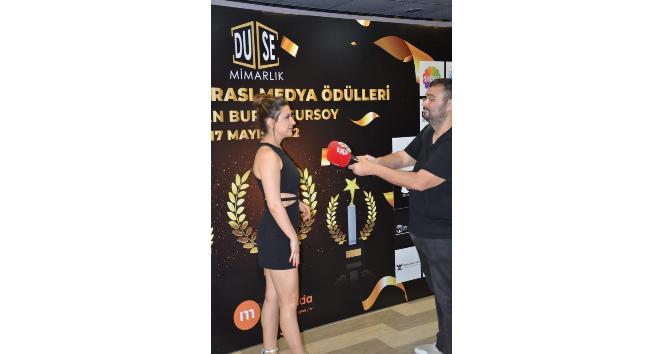 Girişimci Özdemir, ’Yılın En İyi Çıkış Yapan Yaşam Koçu’ ödülüne layık görüldü