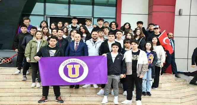 Uğur Okulları 19 Mayıs coşkusunu Samsun’da yaşadı