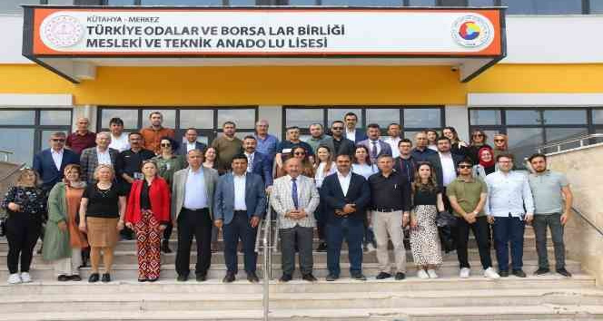 TOBB Kütahya OSB Meslek ve Teknik Anadolu Lisesi ortaokul idarecilerine tanıtıldı