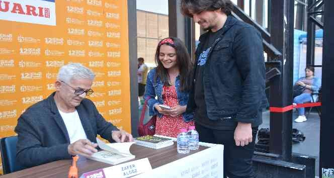 Zafer Algöz ve Can Yılmaz’a Kitap Fuarı’nda büyük ilgi