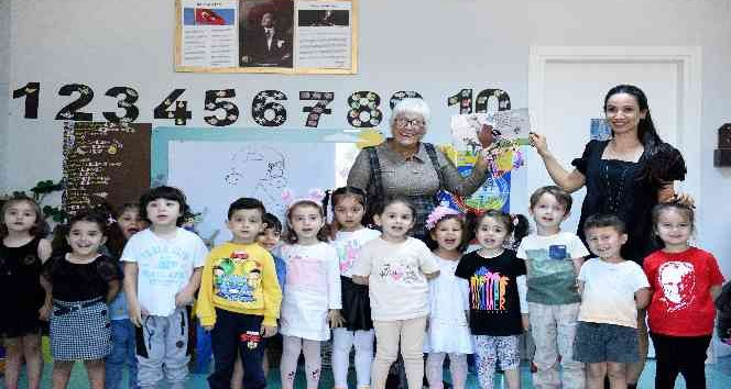 Muratpaşa Yaşlı Meclisi üyeleri, çocuklara masal okudu