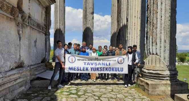 Tavşanlı MYO’dan Dumlupınar ve Aizanoi’ye ziyaret