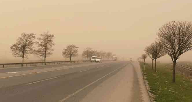 Tatvan’da toz bulutları hayatı olumsuz etkiliyor