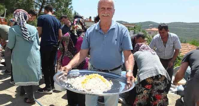 Köy hayrında 2 bin kişiye zeytinyağlı pilav ve çorba ikramı yapıldı