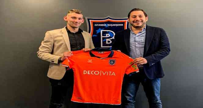 Medipol Başakşehir, son olarak Polonya’nın Zaglebie Lubin kulübünde oynayan Polonyalı futbolcu Patryk Szysz’i üç yıllığına kadrosuna kattı.