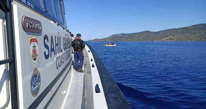 Mobil radar ile tespit edilen 25 göçmen kurtarıldı