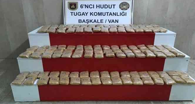 Hudut Kartalları Van sınırında 72 kilo 457 gram eroin ele geçirdi
