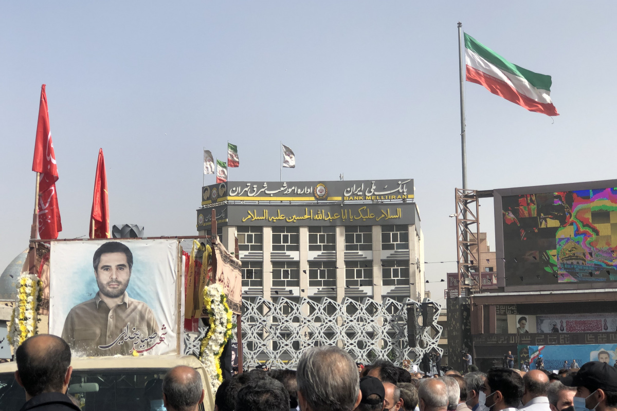 Suikast sonucu öldürülen İranlı Albay için cenaze merasimi düzenlendi