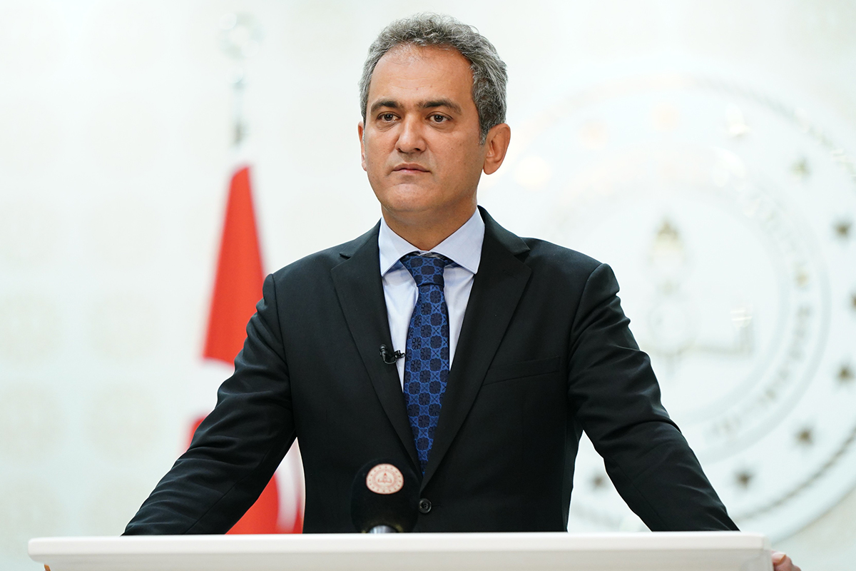 Milli Eğitim Bakanı Özer, Londra'da Türkiye'nin eğitimdeki tecrübelerini dünyayla paylaştı