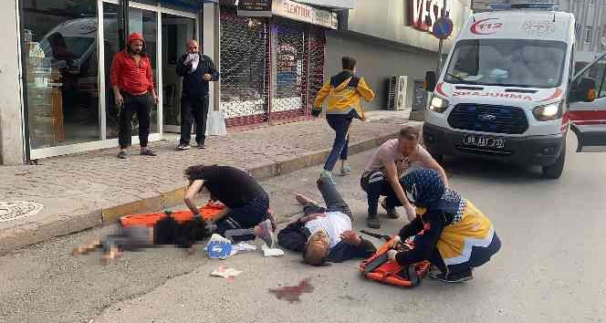 Eşini bıçakla, 2 çocuğunu da balkondan atarak öldürüp intihara teşebbüs etti