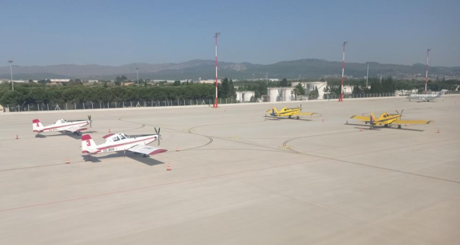Yangın söndürme uçakları İzmire geldi
