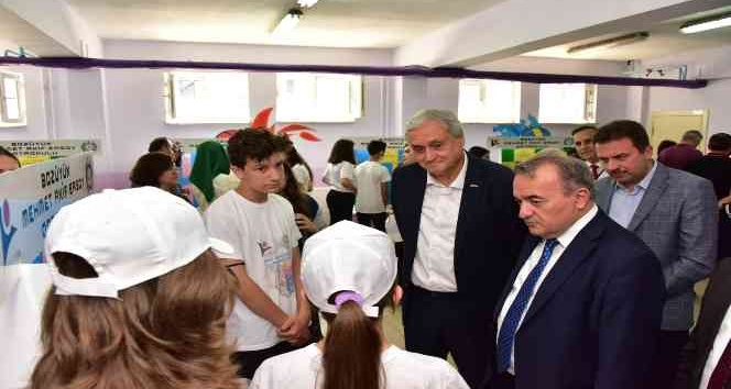 Mehmet Akif Ersoy Ortaokulu 4006 Bilim Fuarı açıldı