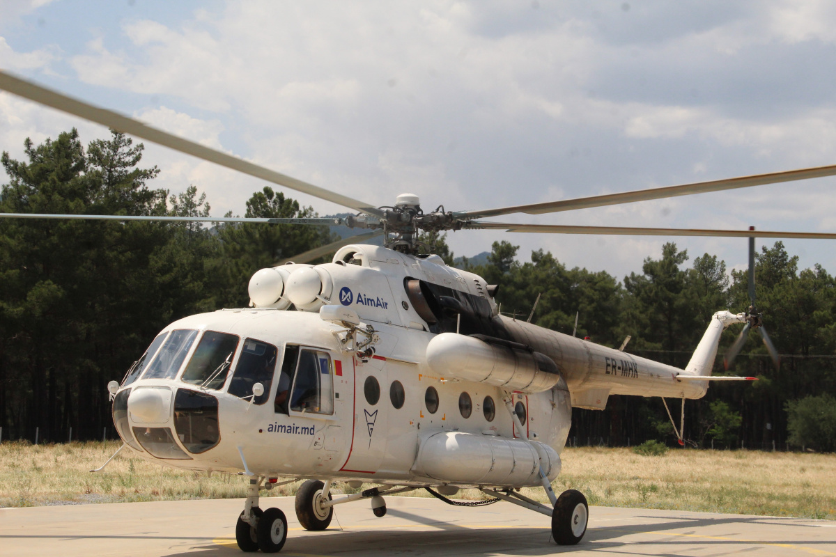 Türkiye uçak ve helikopterleriyle orman yangınlarına hazır